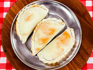 Empanada de carne a cuchillo