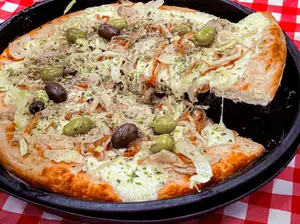 Pizza Fugazza Con Mozzarella