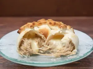 Empanada de pollo al curry m