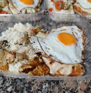 Pechuga Roque con guarnición
