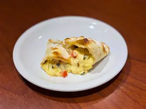 Empanada caprese
