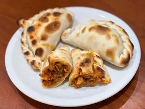 Empanada de carne picante