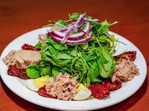 Ensalada lucero con atun