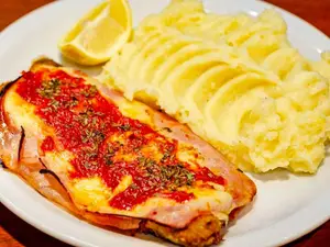 Milanesa napolitana con guarnicion