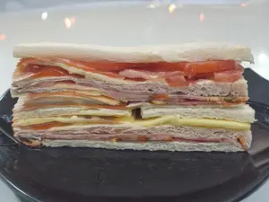 Matambre y queso x 3