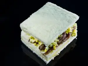 Queso, anchoa y huevo x 3