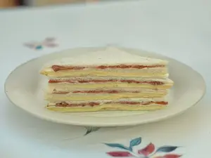 4 Triples De Queso Y Crudo