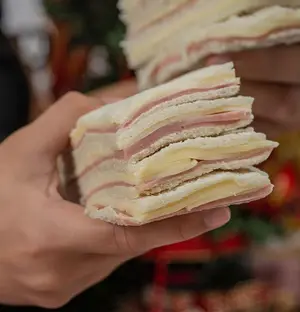 32 dobles jamon y queso