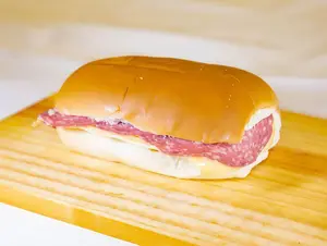 Pebete salame y queso