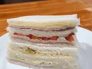 6 de jamón, aceitunas y huevo
