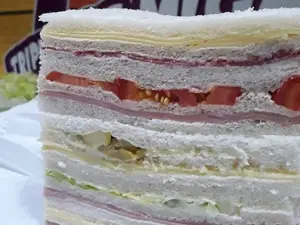 6 de jamón, lechuga y huevo