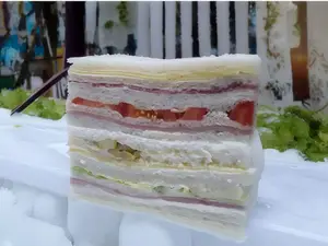 6 de jamón, tomate y lechuga