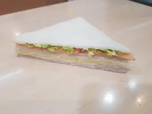 3 Sandwiches de Miga Triples a elección