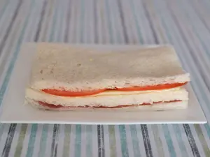6 triples jamón crudo y tomate