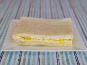 6 triples de queso y huevo