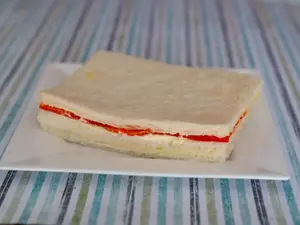 6 triples de queso y morrón
