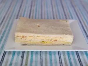 6 triples de queso y atún