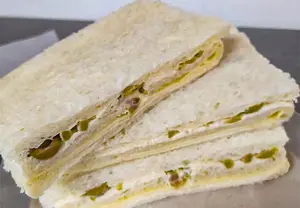 Jamón, aceitunas y huevo