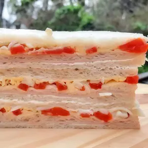 Jamón, morrón y huevo