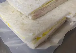 Sandwiches de jamón y huevo