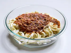 Tallarines Con Salsa A Eleccion.