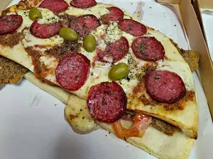 Pizzanesa calabrés comen 2