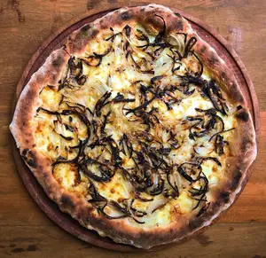 Pizza Grande Fugazzetta