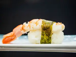 Niguiris de langostinos