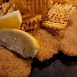Milanesa con papas fritas