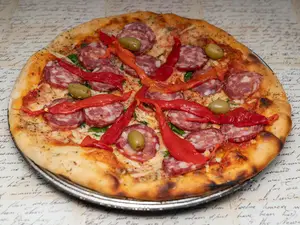 Pizza calabresa
