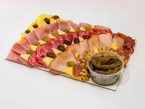 Picada güemes comen 4 pican 6