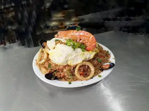 Arroz chaufa de mariscos