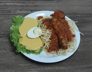 Tallarin con pollo y huancaina