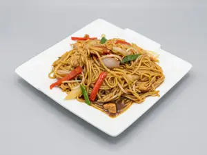 Tallarín salteado de pollo