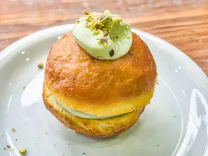 Bombolone caserito pistacchio