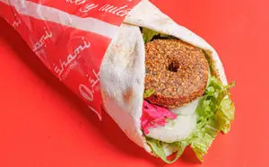 Sándwich falafel vegetariano