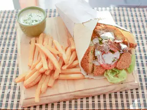 Xl de carne y falafel + papas