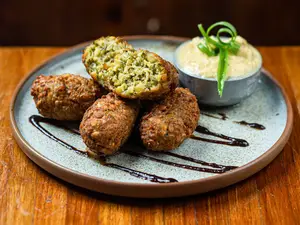 Falafel Tapeo