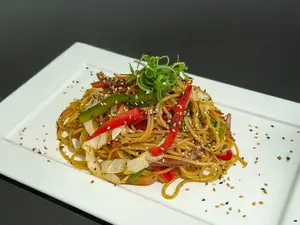 Yakisoba -proteína a elección-