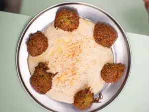Falafel con hummus con pita