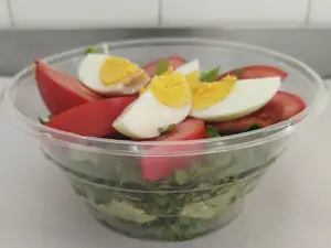 Tomate, lechuga y huevo