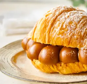 Croissant Con Dulce De Leche