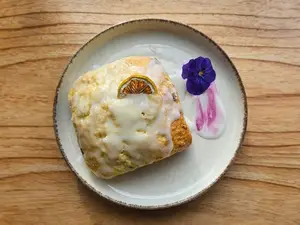 Scon De Limón Y Arándanos