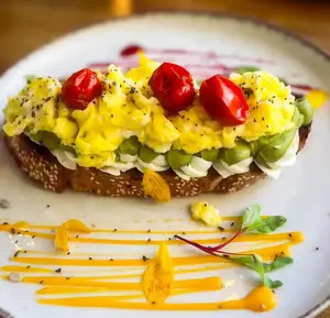 Tostón Avocado