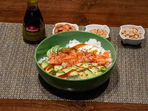 Poke De Salmon