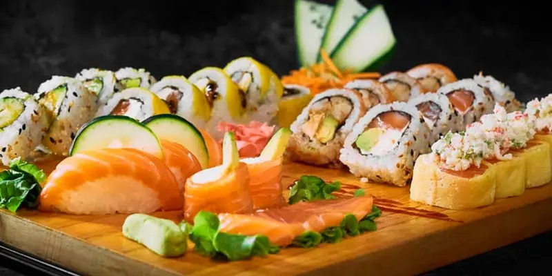 Sure Sushi Salad Wok San Isidro