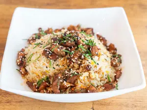 Pollo teriyaki wok