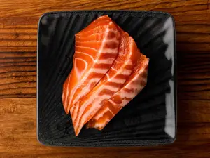 Sashimi de salmón