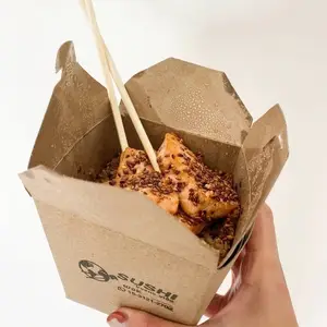 Wok con salmón