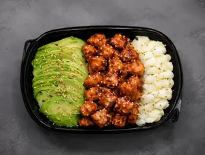 Sushi salad pollo teriyaki